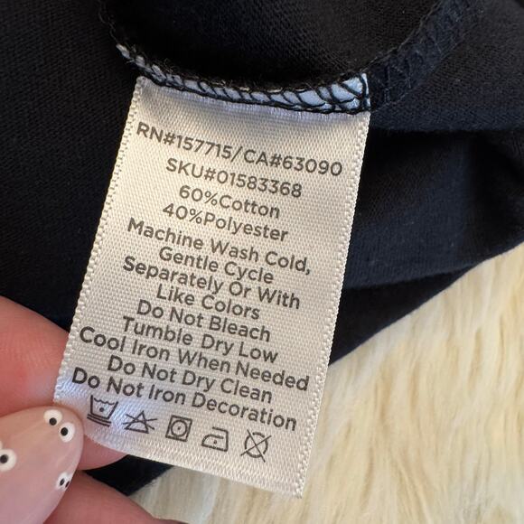 Spirit Halloween Store Adult Big Trick Energy Halloween T-Shirt Medium NWOT - Picture 7 of 11